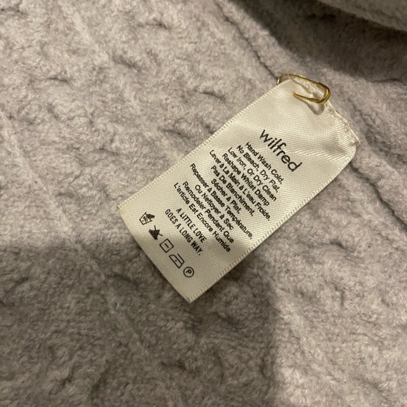 Aritzia Wilfred cardigan 100% Merino wool. - Picture 10 of 11